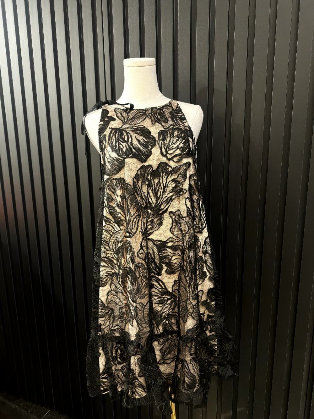 TOP SHOP Black Tan Floral Lace Overlay Sleeveless Shift Midi Dress